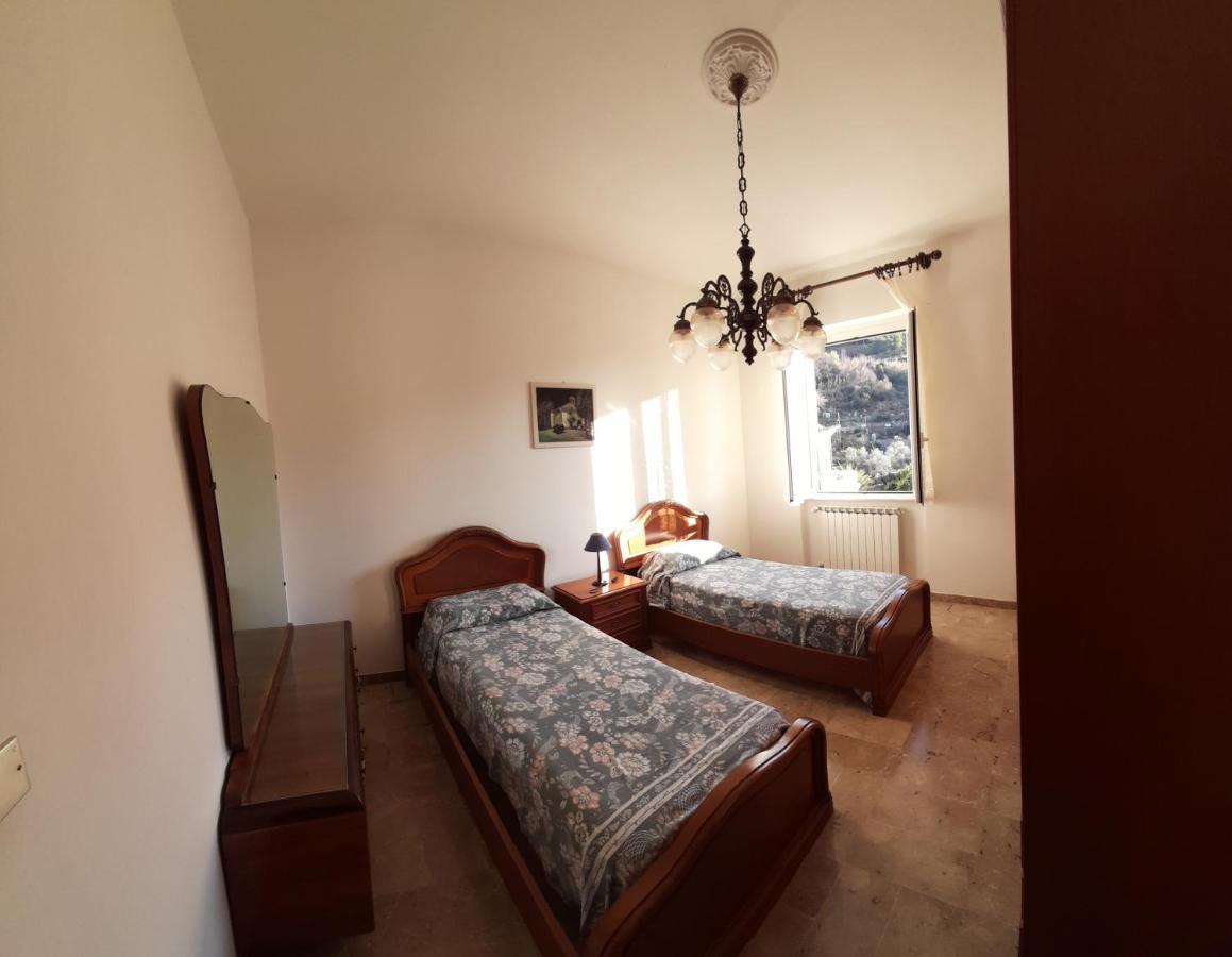 Casa Gina Secondo Piano Con Ascensore E Parcheggio Levanto Kültér fotó
