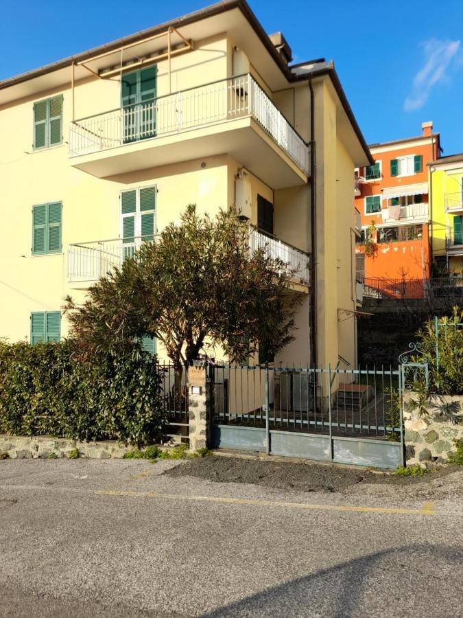 Casa Gina Secondo Piano Con Ascensore E Parcheggio Levanto Kültér fotó